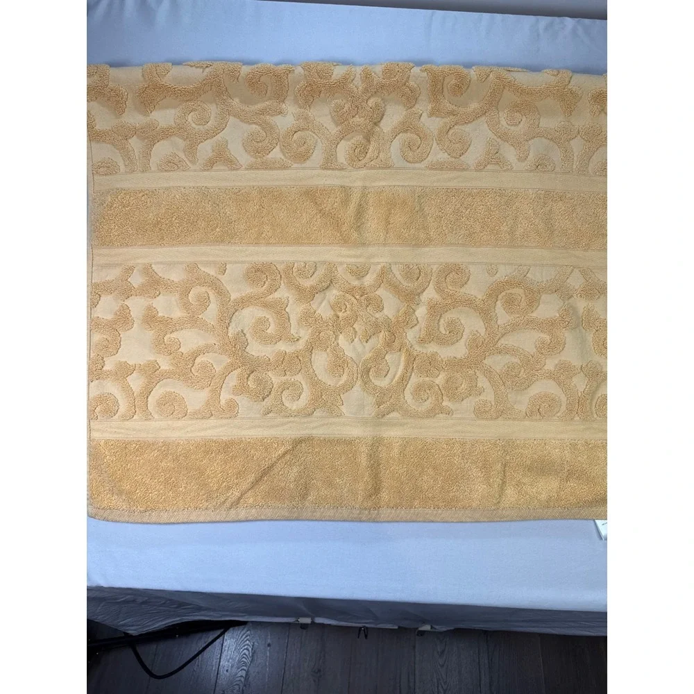 Imperial Scroll Yellow Cotton Bath Towel Set Embossed Jacquard 2 Piece